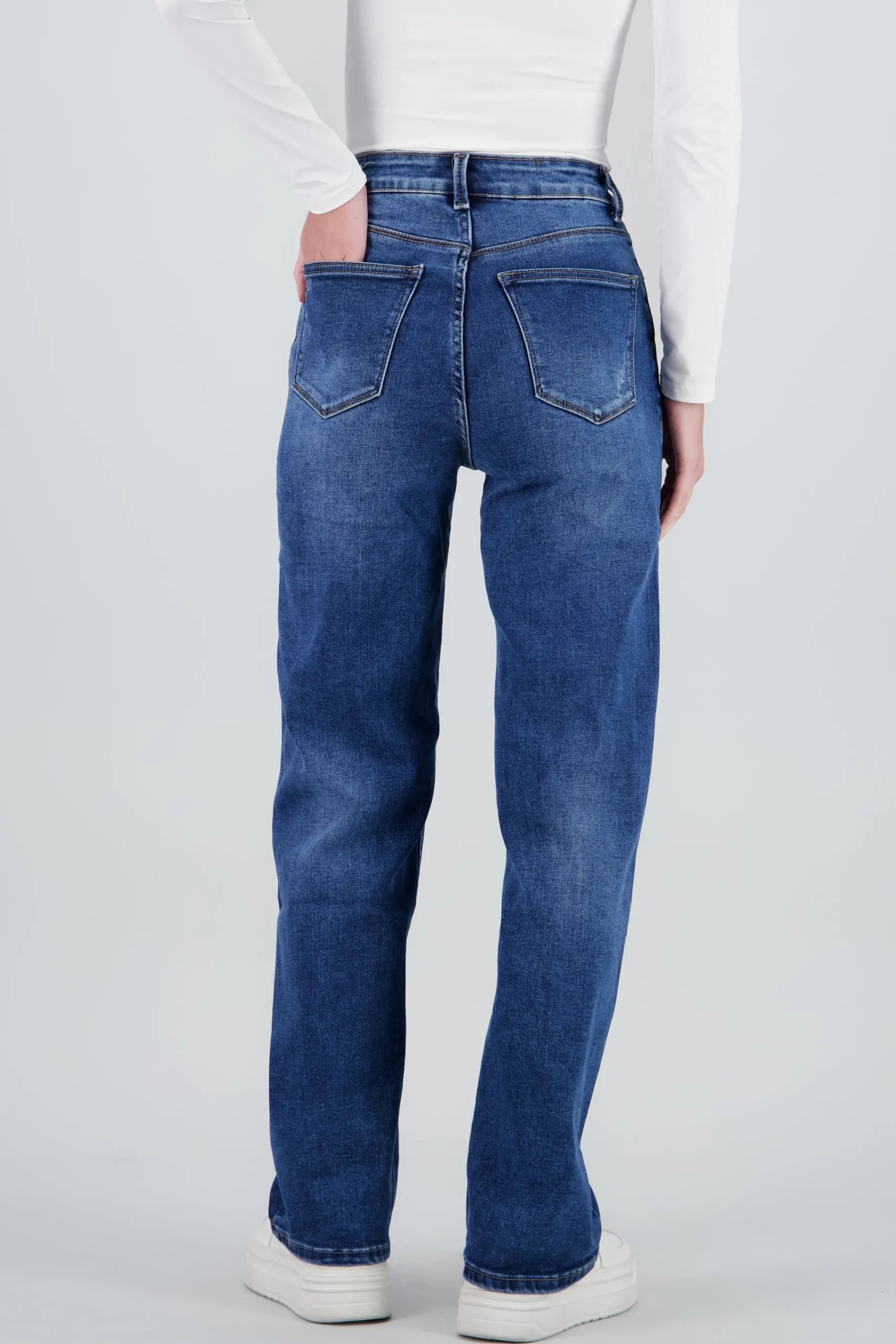 Shasa Basic Straight Jeans