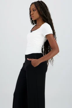 Shasa Bow Detail Top