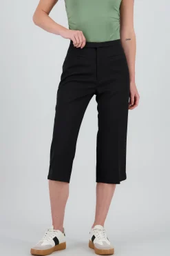 Shasa Capri Pants with Waistband Detail