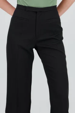 Shasa Capri Pants with Waistband Detail