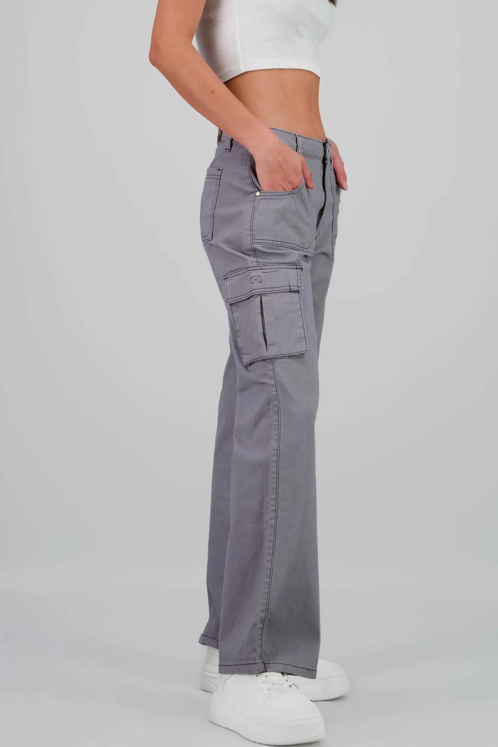Shasa Contrast cargo jeans