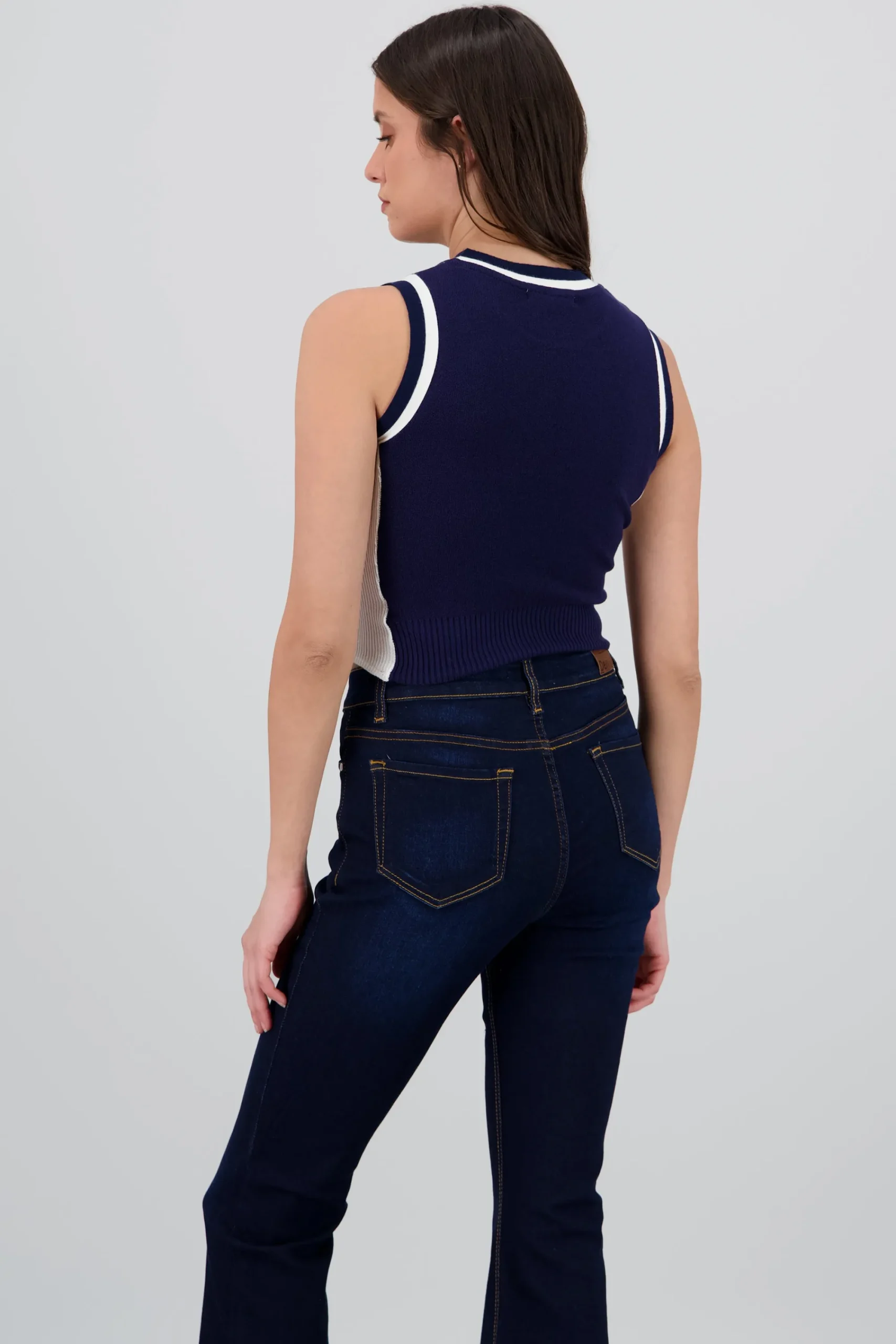 Shasa Contrast Detail Knit Vest