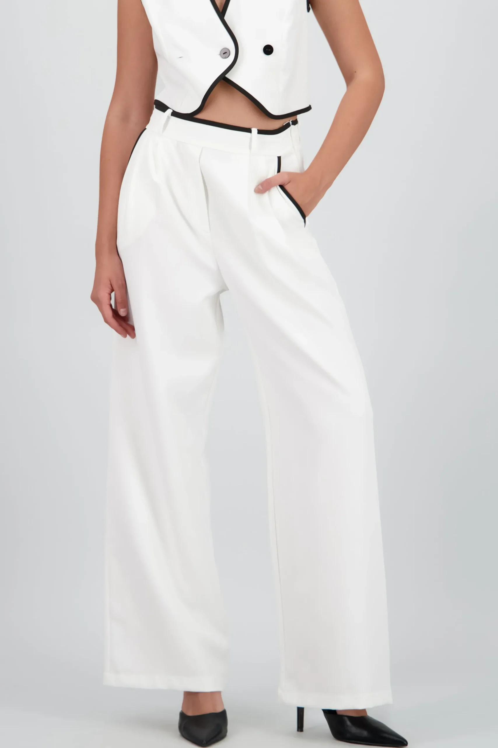 Shasa Contrast Detail Tailored Pants