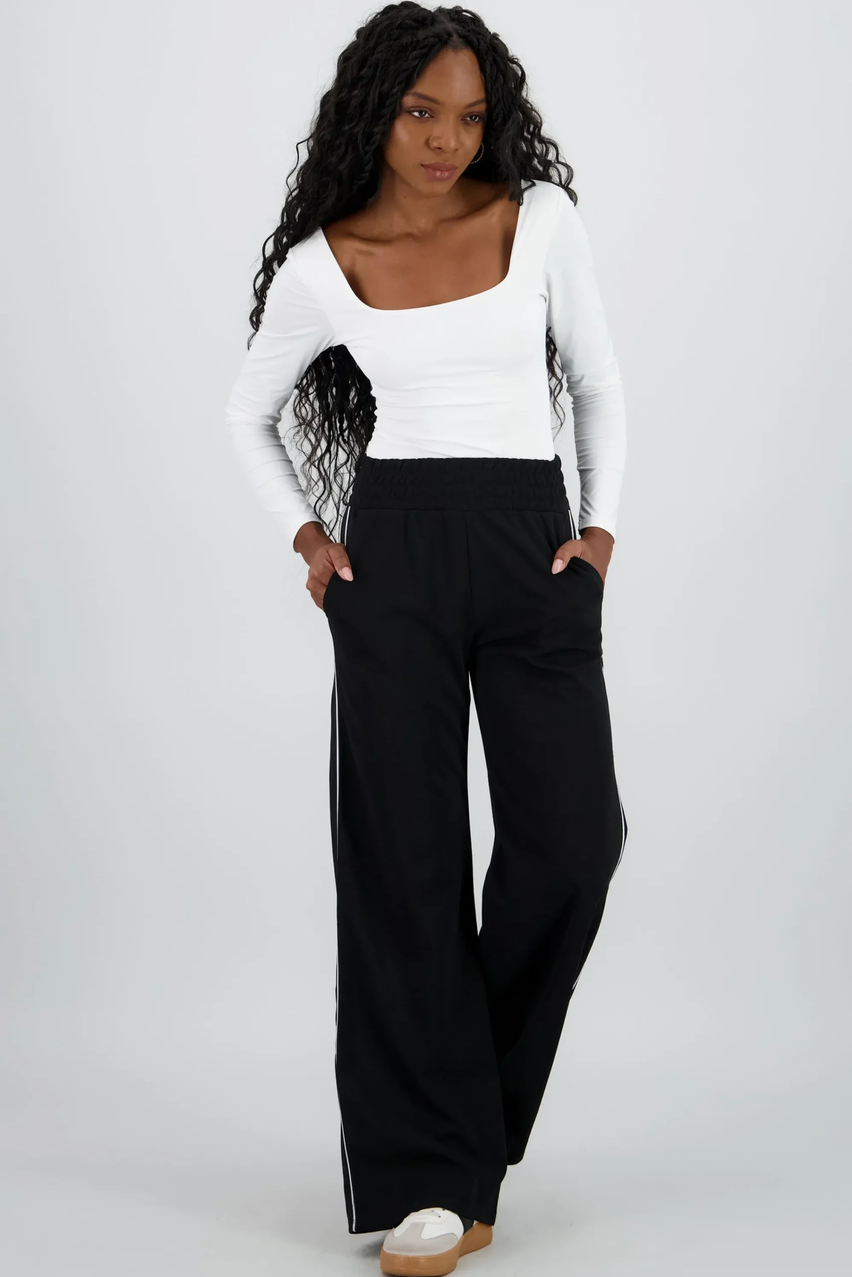 Shasa Contrast Detail Wide Pants