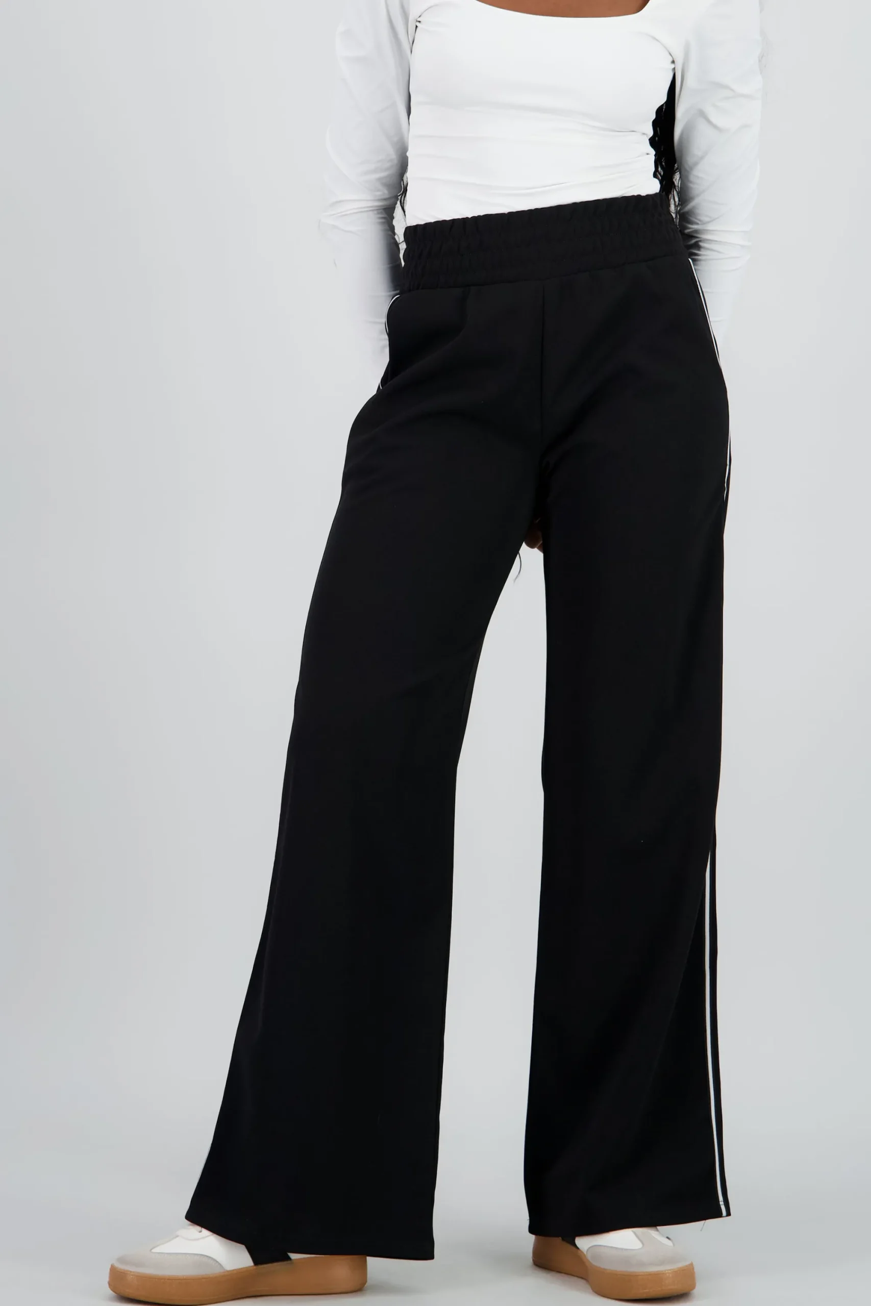 Shasa Contrast Detail Wide Pants