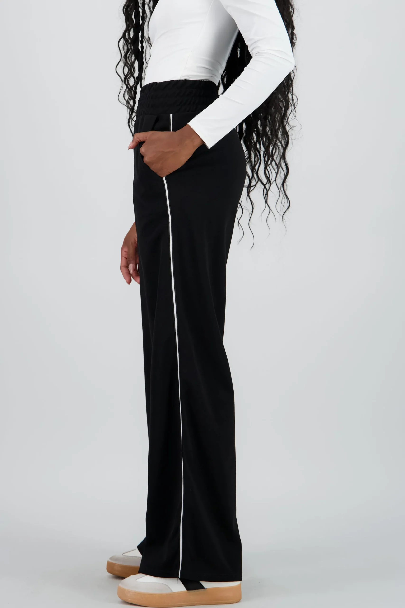 Shasa Contrast Detail Wide Pants