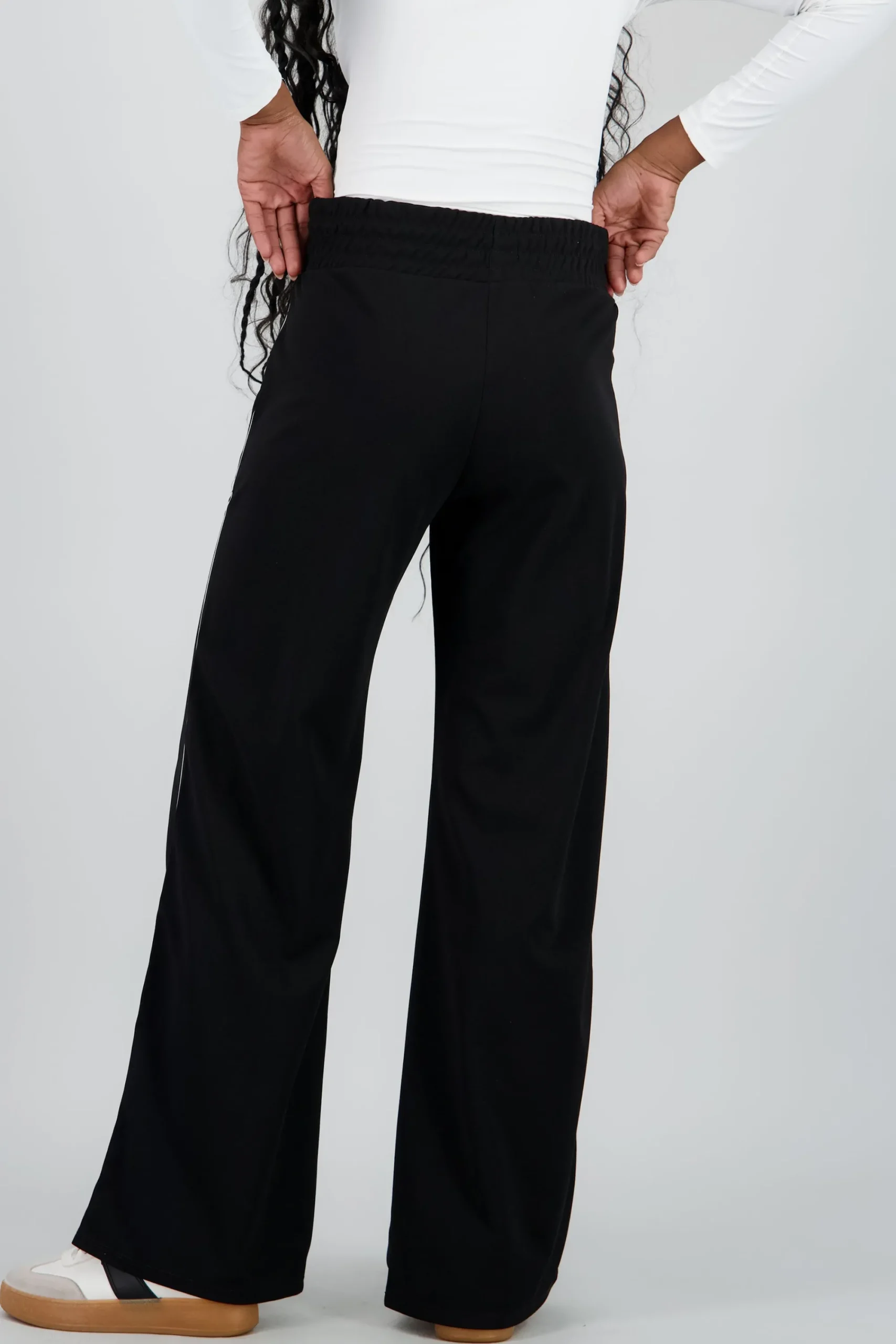 Shasa Contrast Detail Wide Pants
