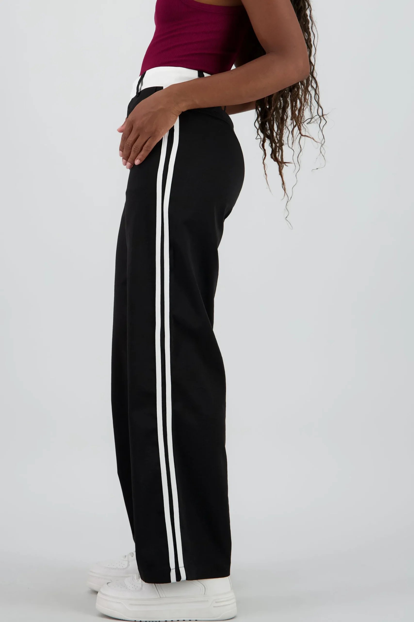 Shasa Contrast Stripe Detail Flowy Pants