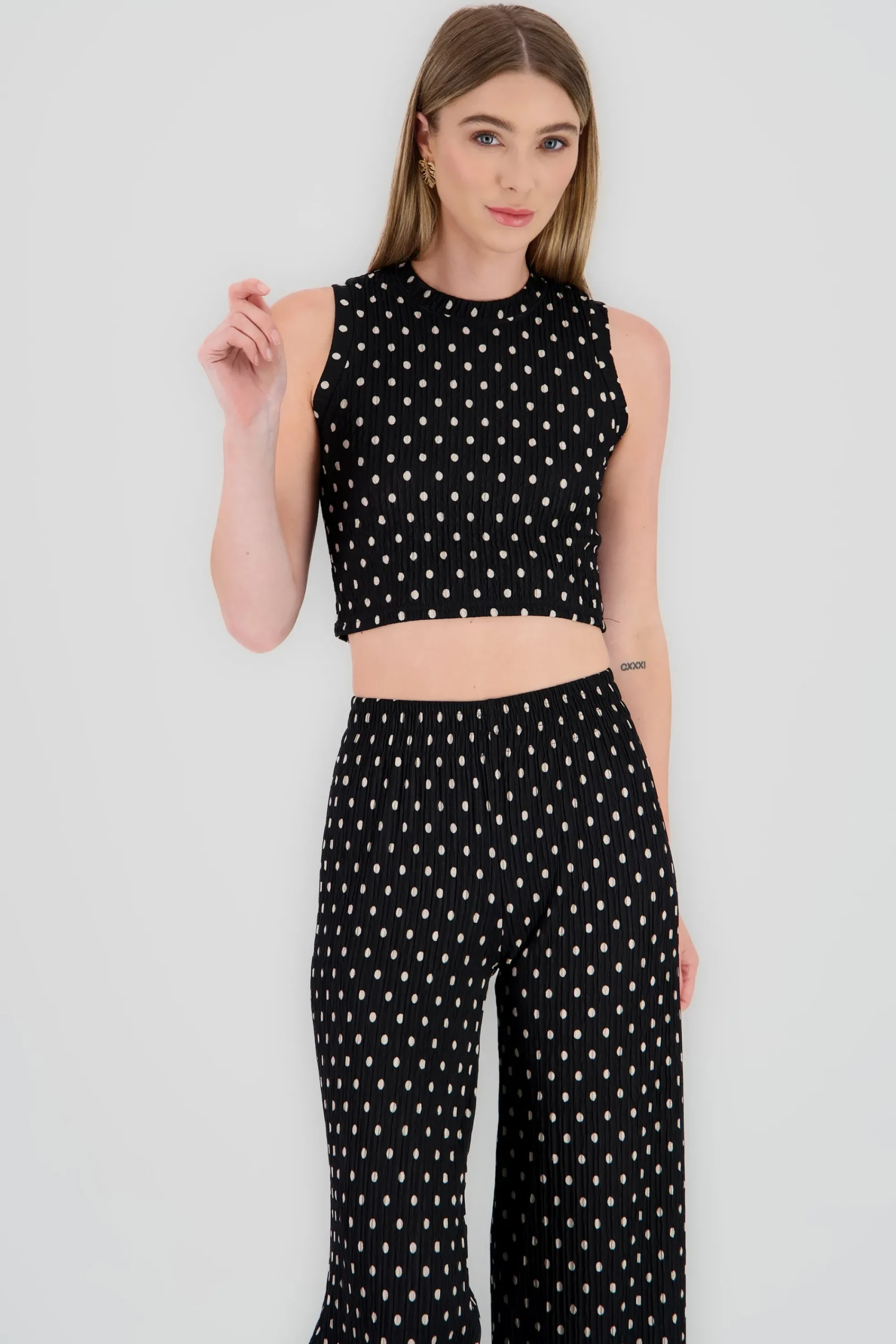 Shasa Cropped Polka Dot Textured Top