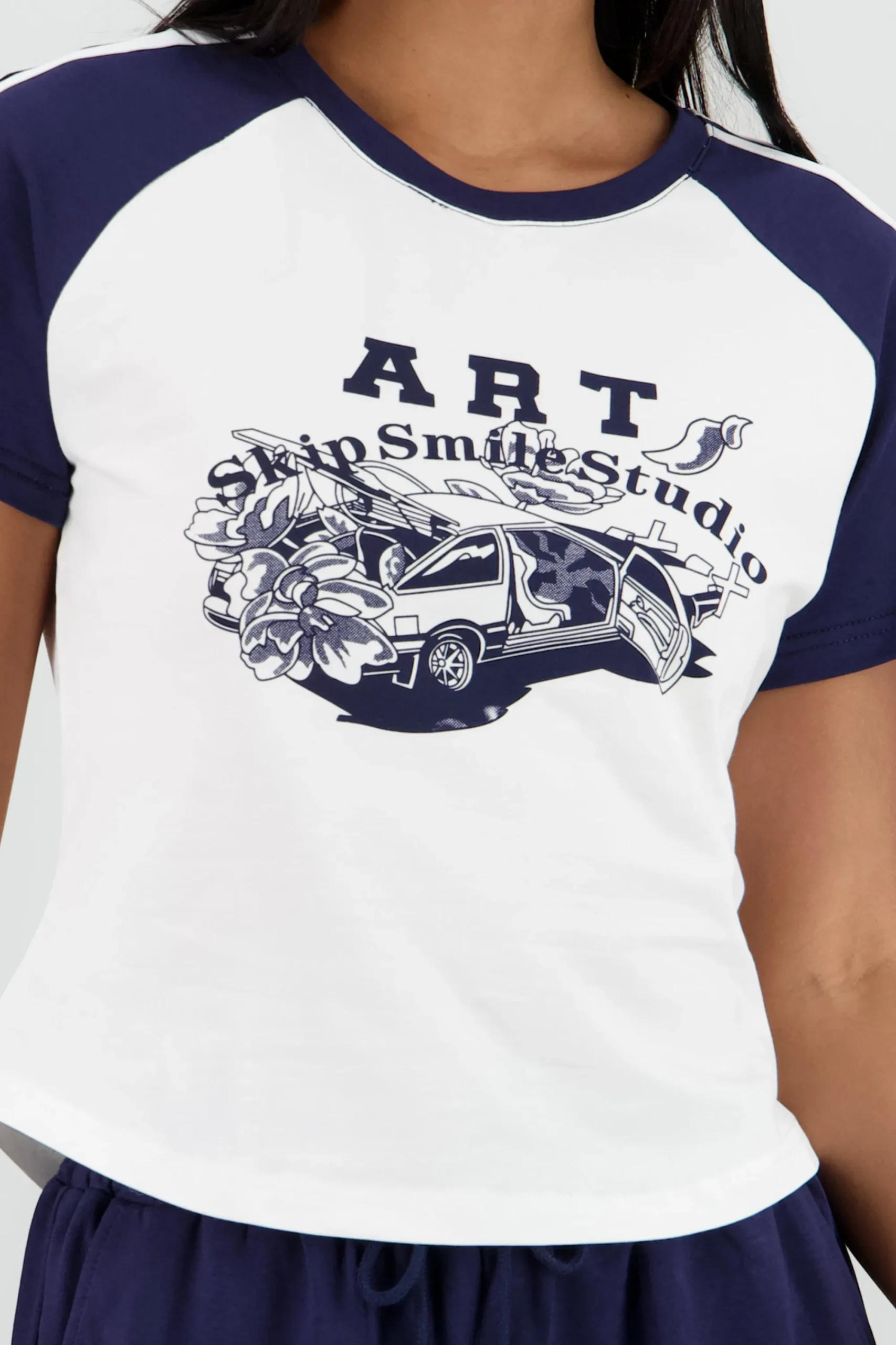 Shasa Cropped T Shirt with Contrast Print