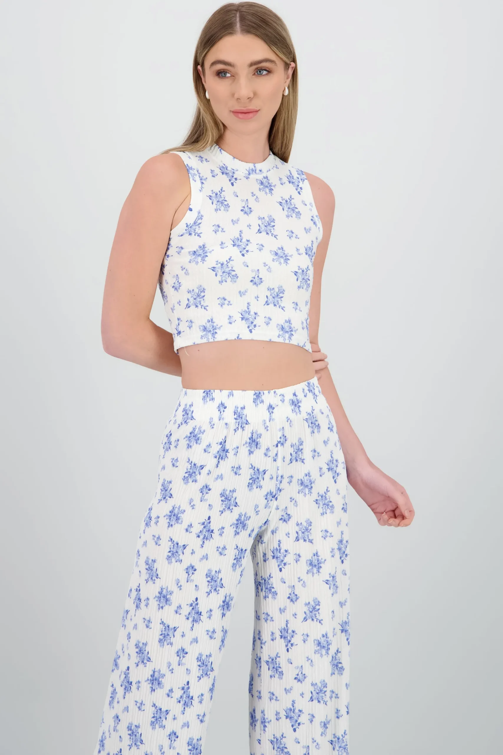 Shasa Cropped Textured Floral Top