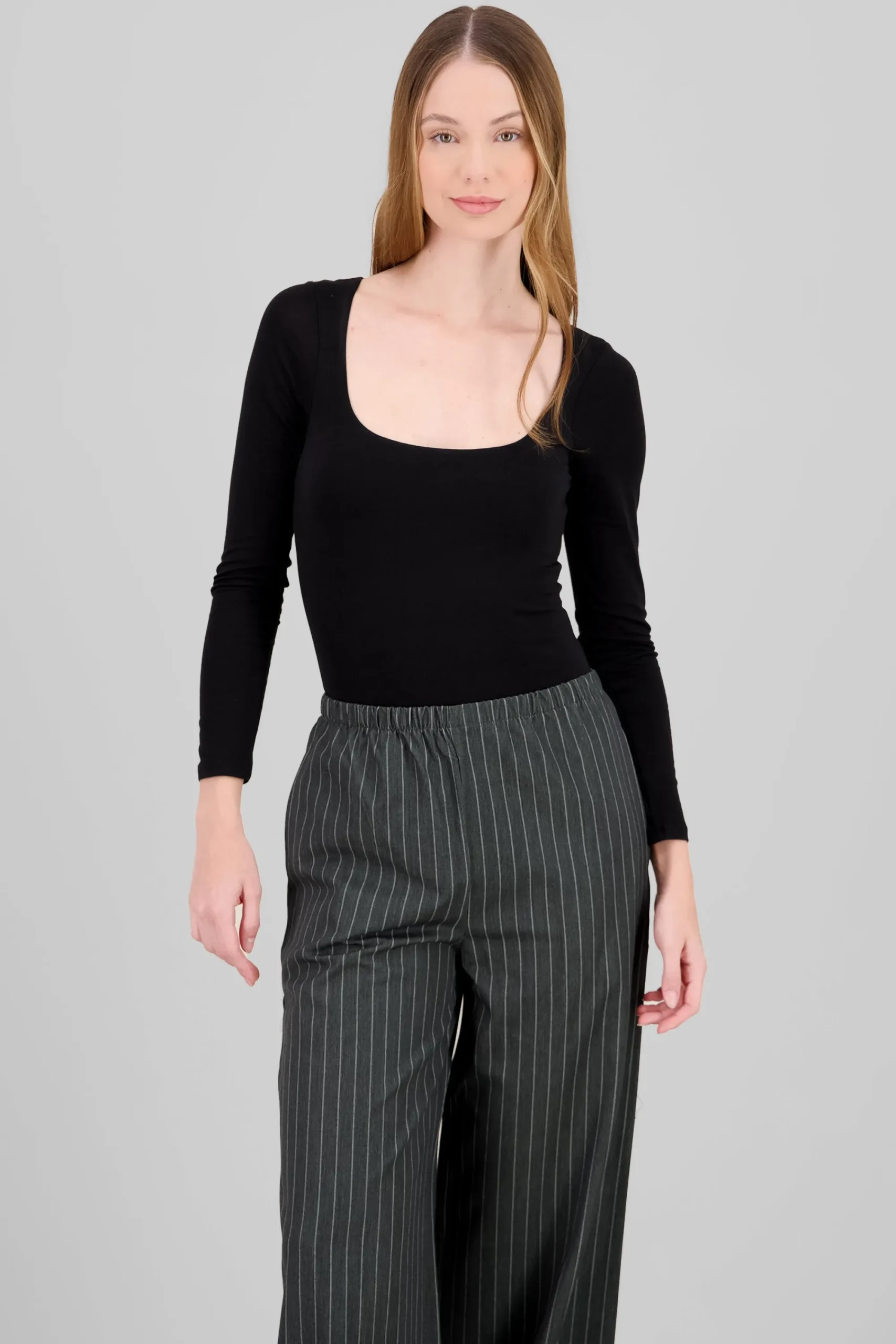 Shasa Double Layer Square Neck Long Sleeve Top