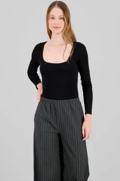 Shasa Double Layer Square Neck Long Sleeve Top
