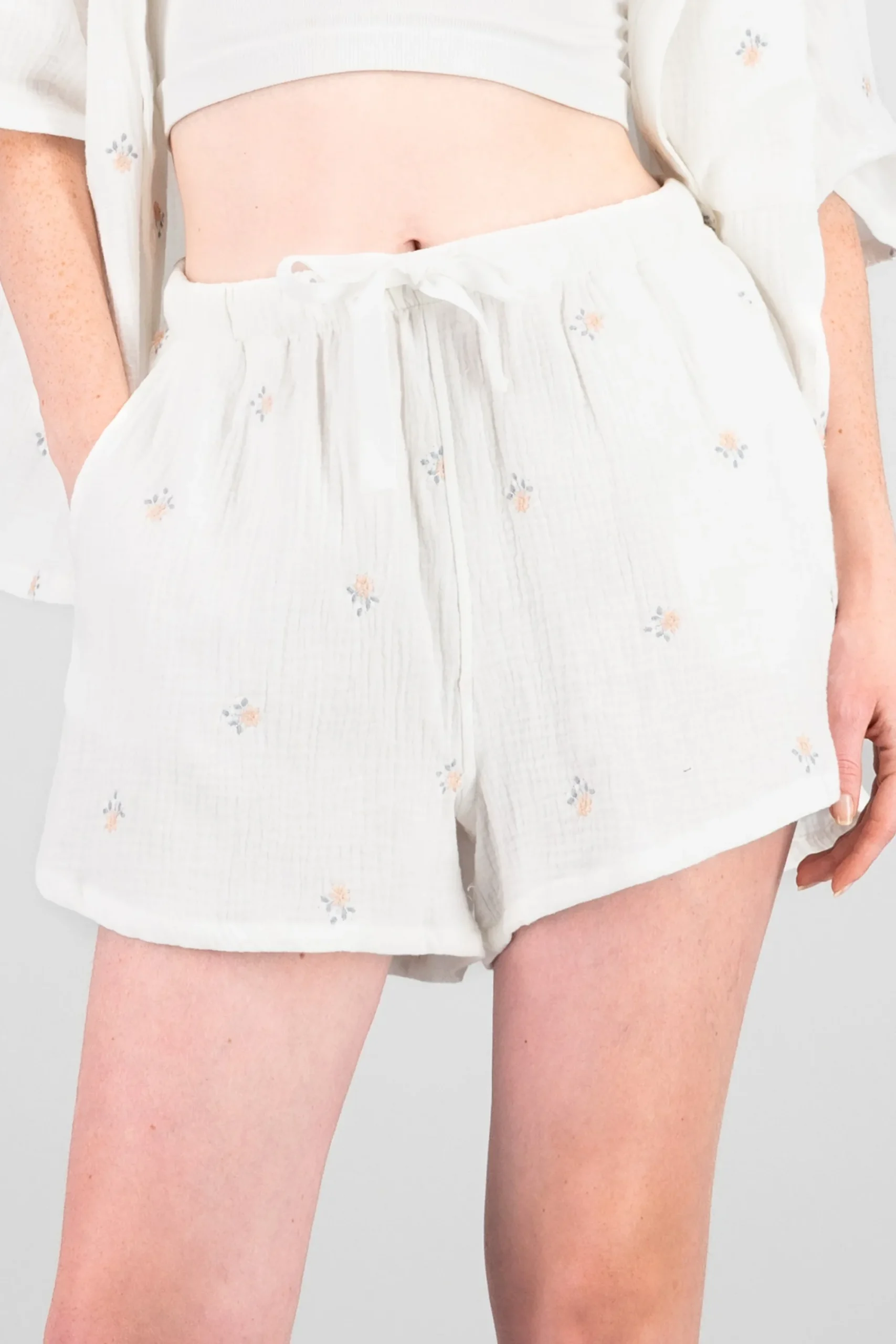 Shasa Embroidered Flowers Solid Shorts