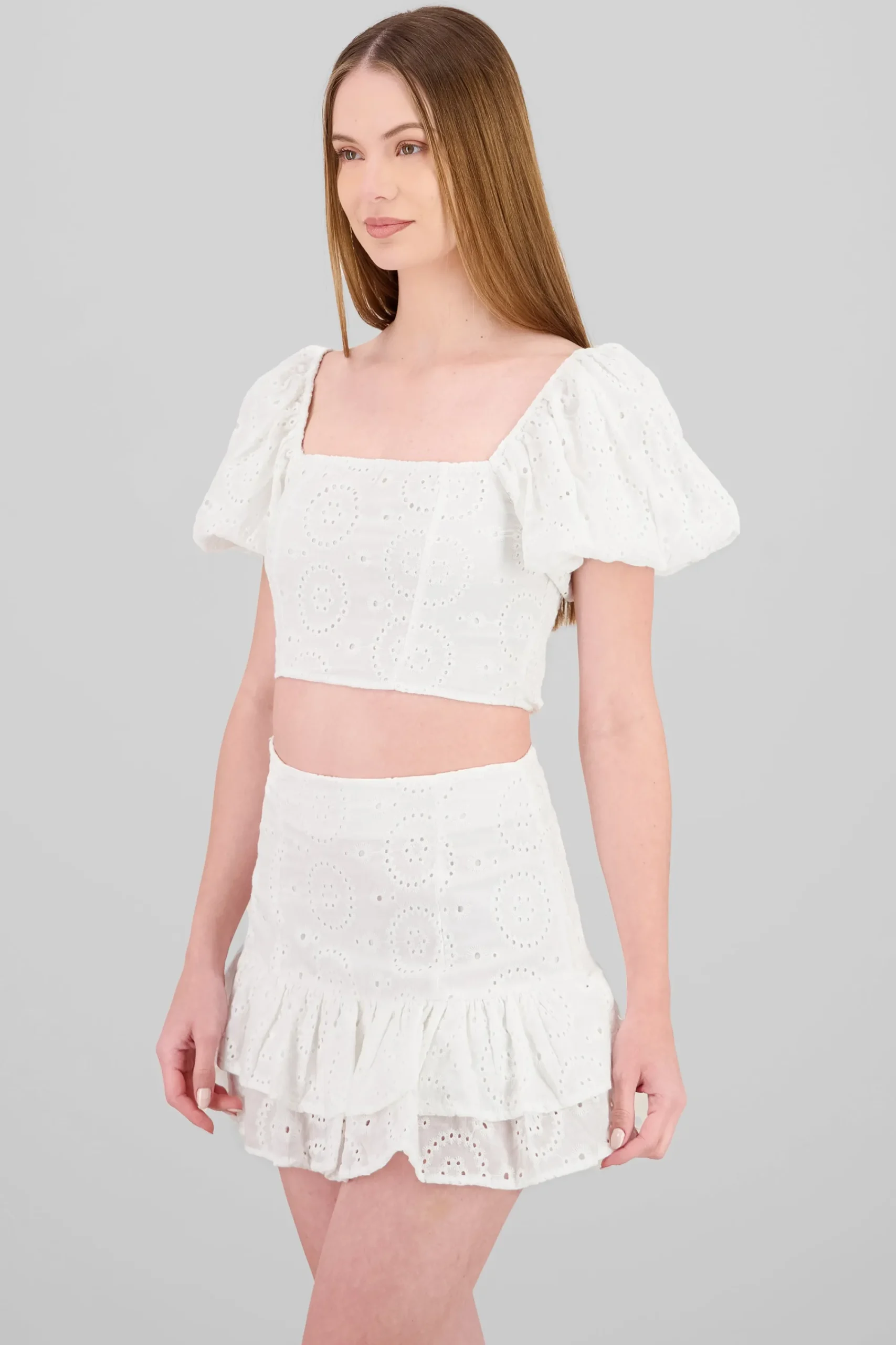 Shasa Embroidered Puff Sleeve Blouse