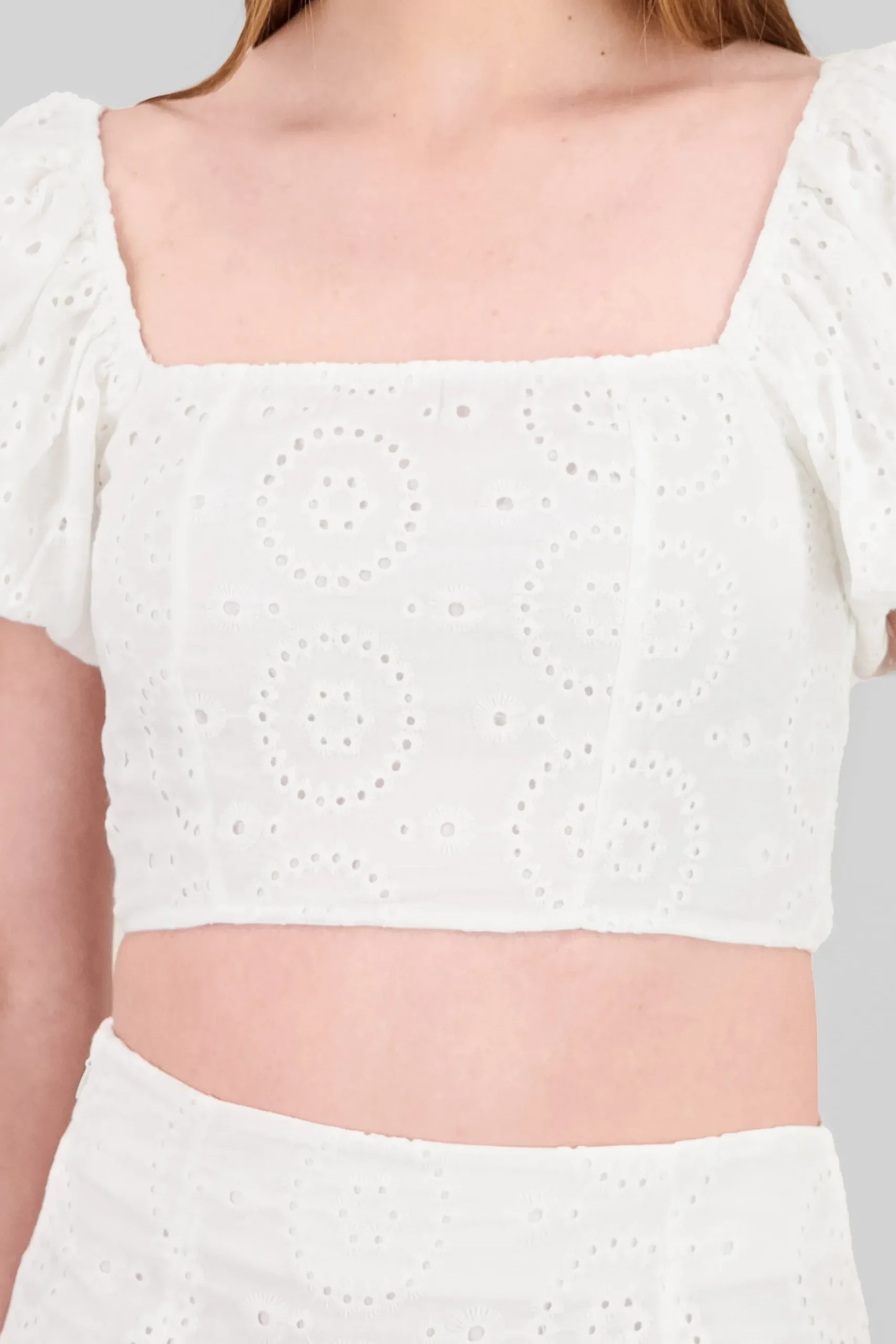 Shasa Embroidered Puff Sleeve Blouse