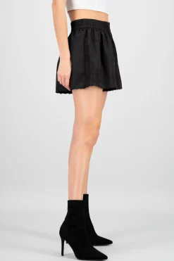 Shasa Eyelet Detail on Leg Shorts