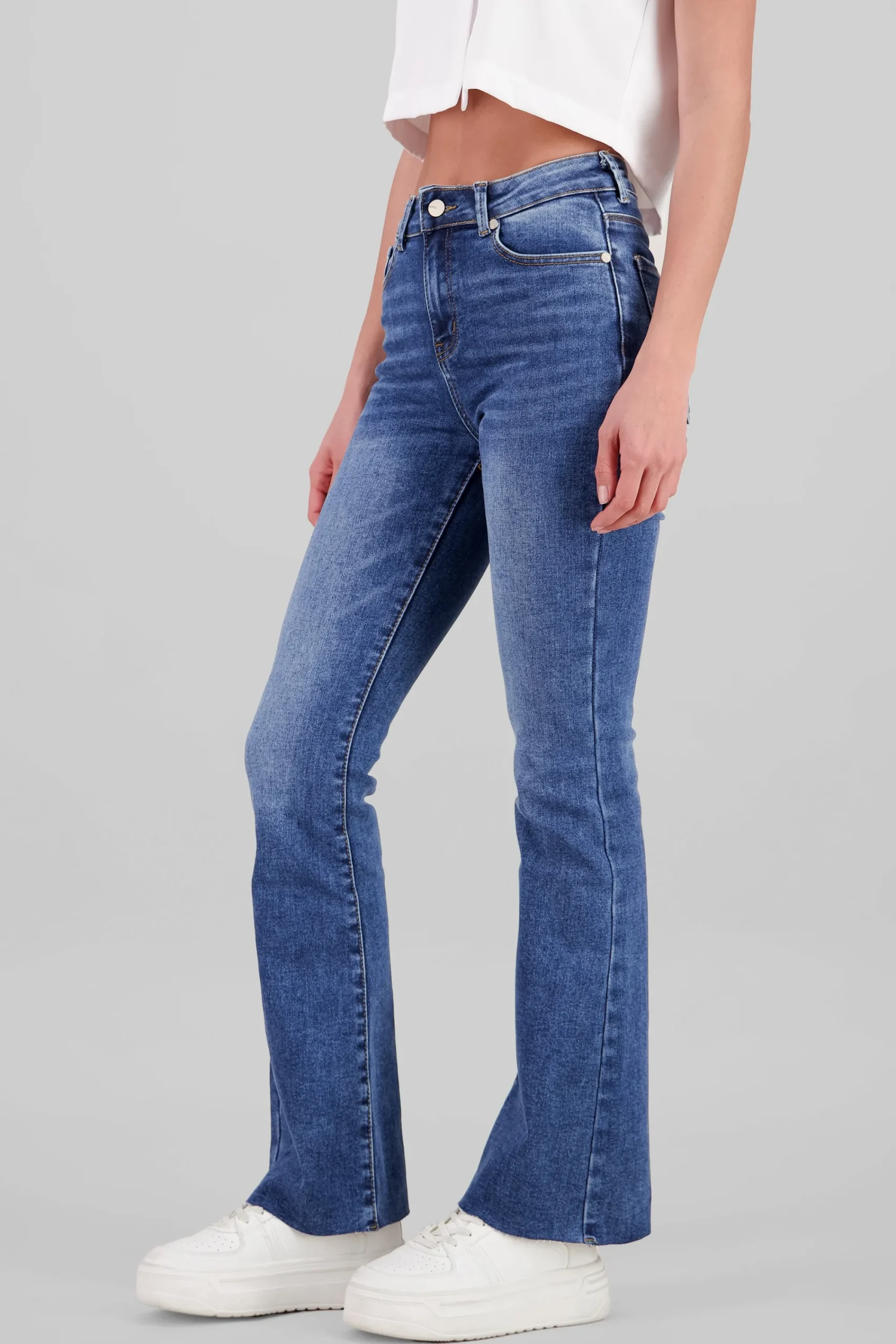 Shasa Flared Jeans