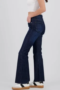 Shasa Flared Jeans