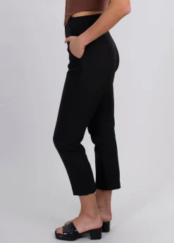 Shasa Highwaisted capri pant with pockets