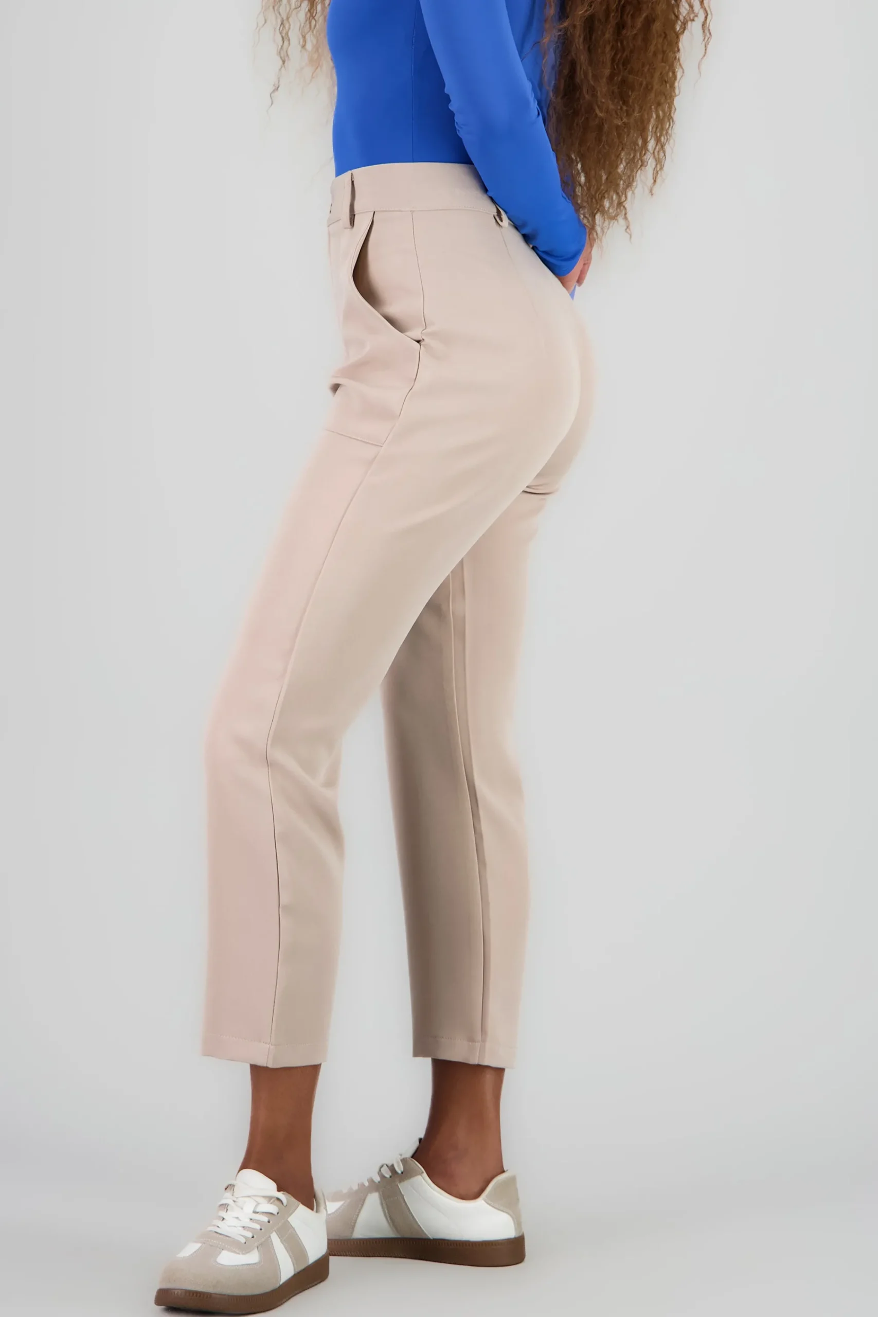 Shasa Highwaisted capri pant with pockets
