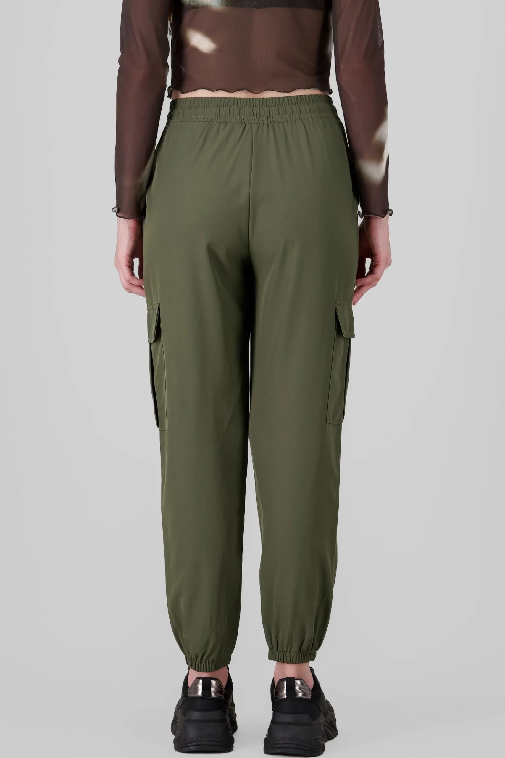 Shasa Jogger with cargo pockets