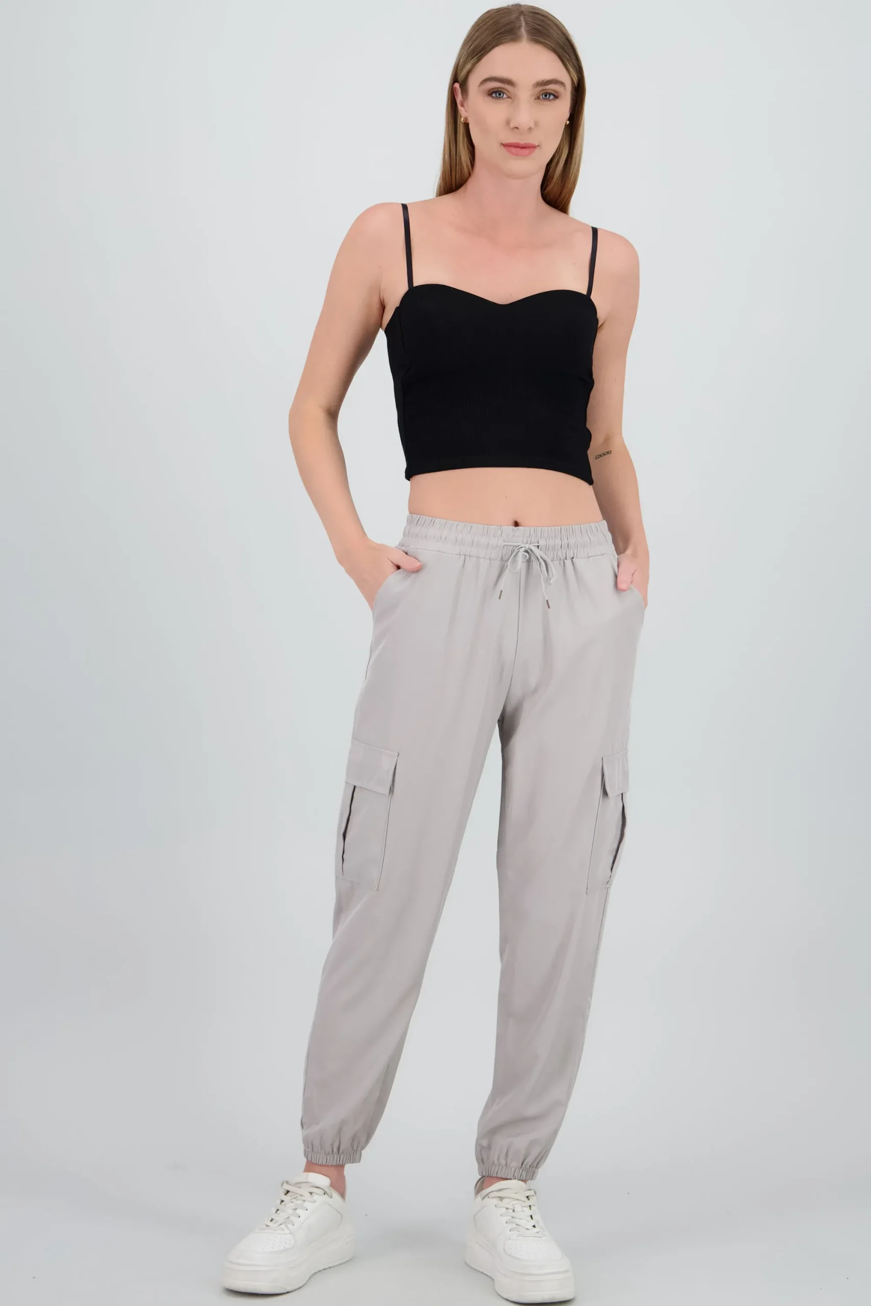 Shasa Jogger with cargo pockets