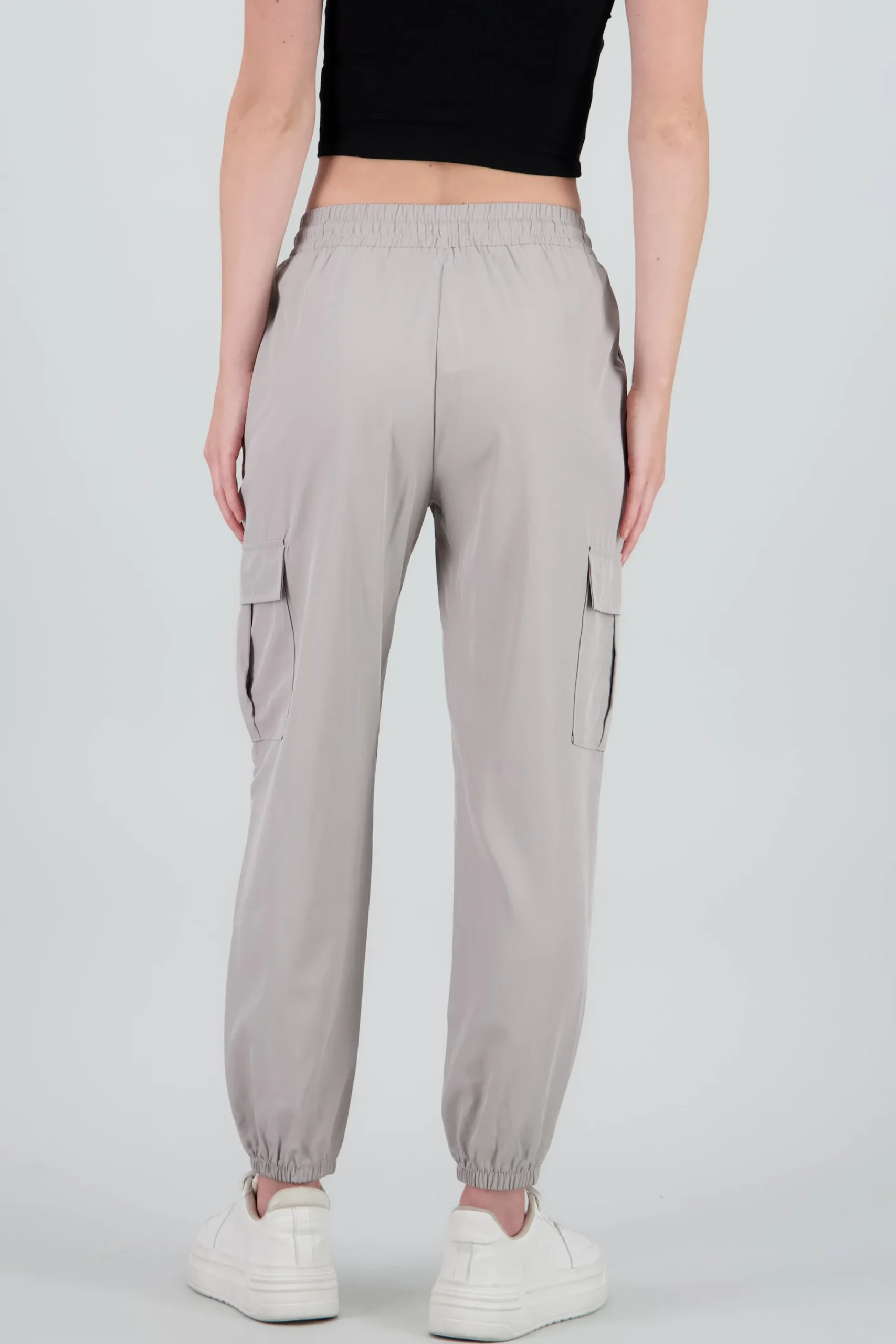 Shasa Jogger with cargo pockets