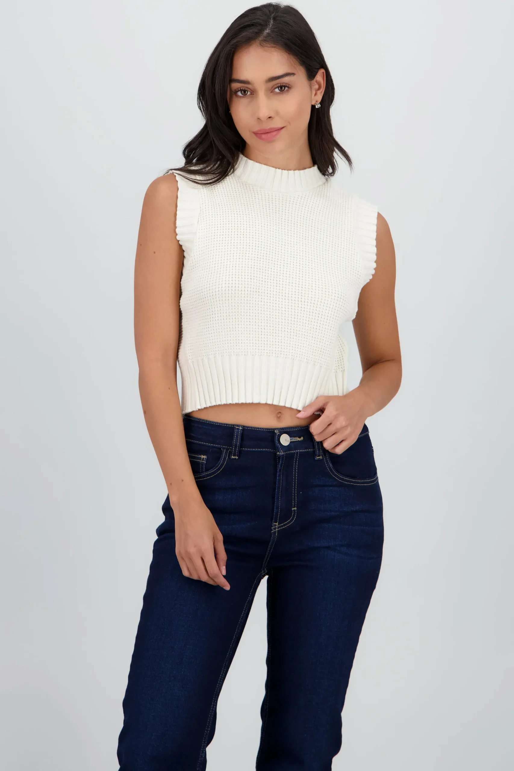 Shasa Knitted vest with back detail