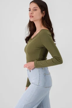 Shasa Long Sleeve V Neck Top
