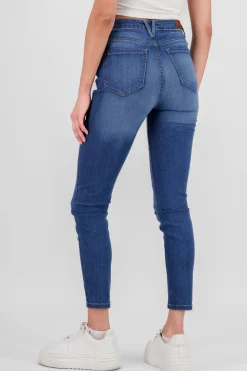 Shasa Regular Waist Skinny Jeans