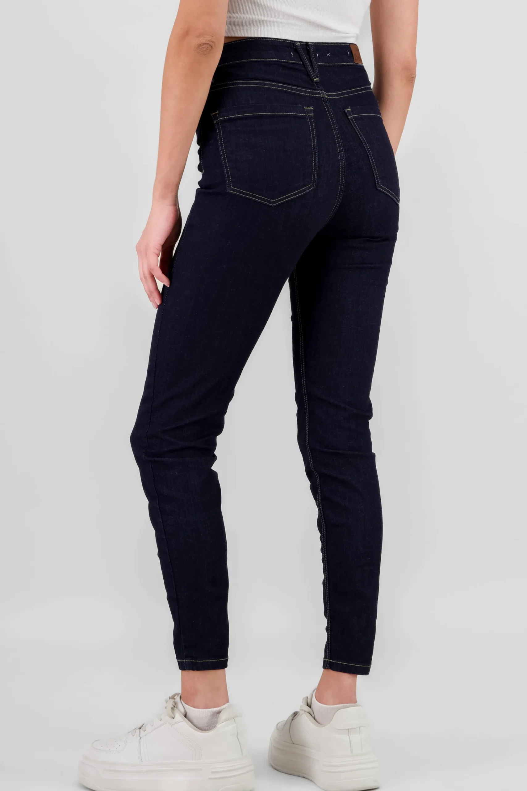 Shasa Regular Waist Skinny Jeans