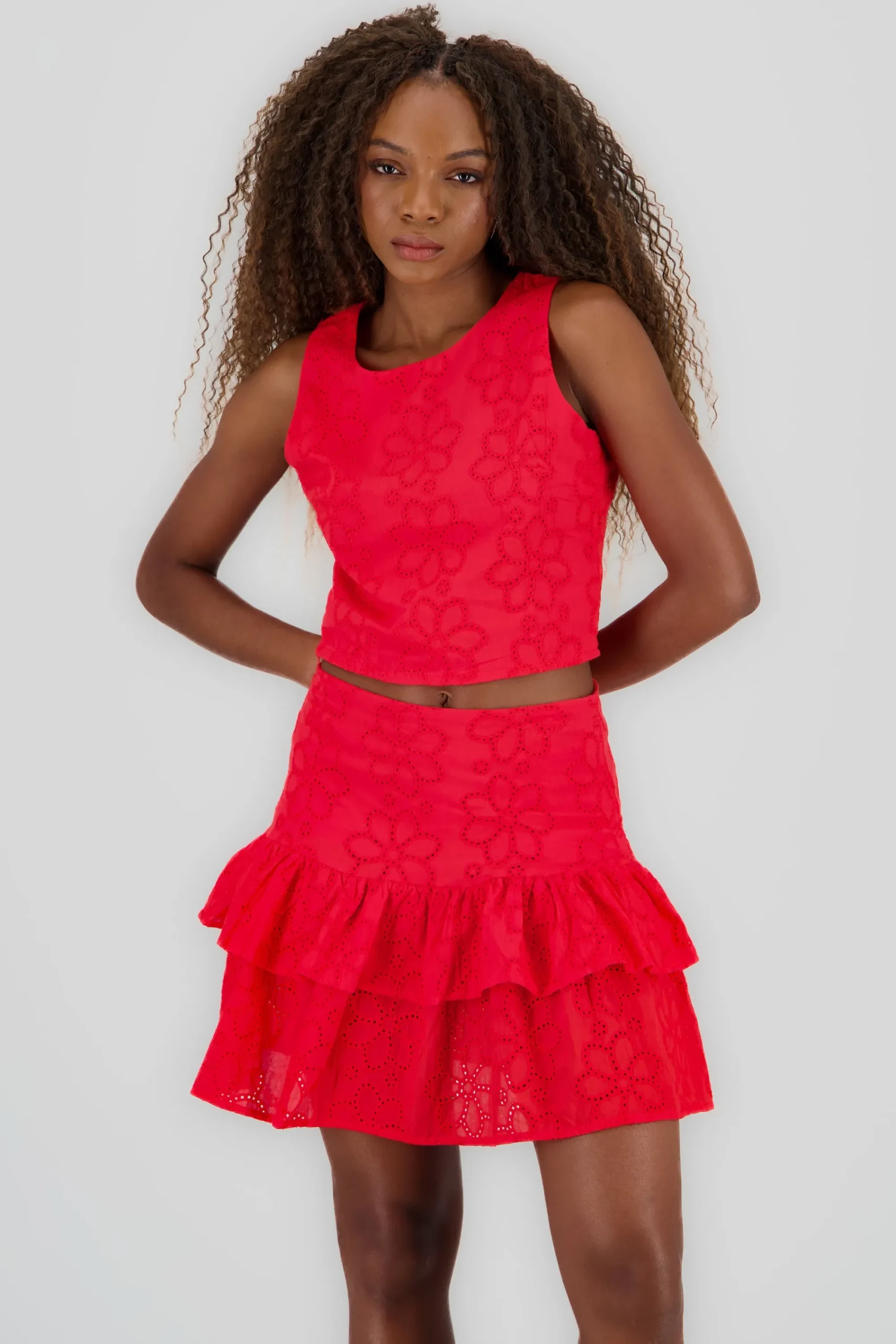 Shasa Round Neck Sleeveless Top