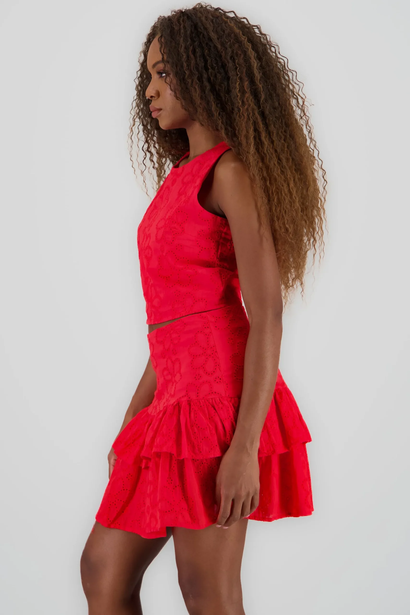 Shasa Round Neck Sleeveless Top