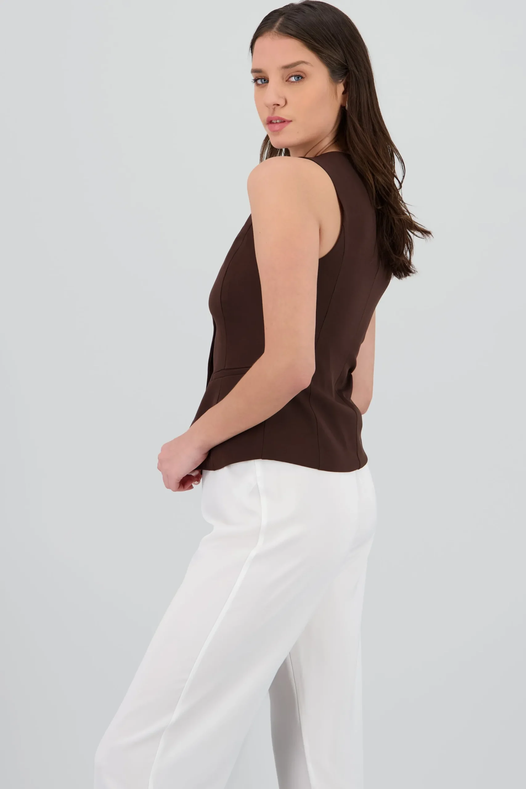 Shasa Round Neck Tarilored Vest