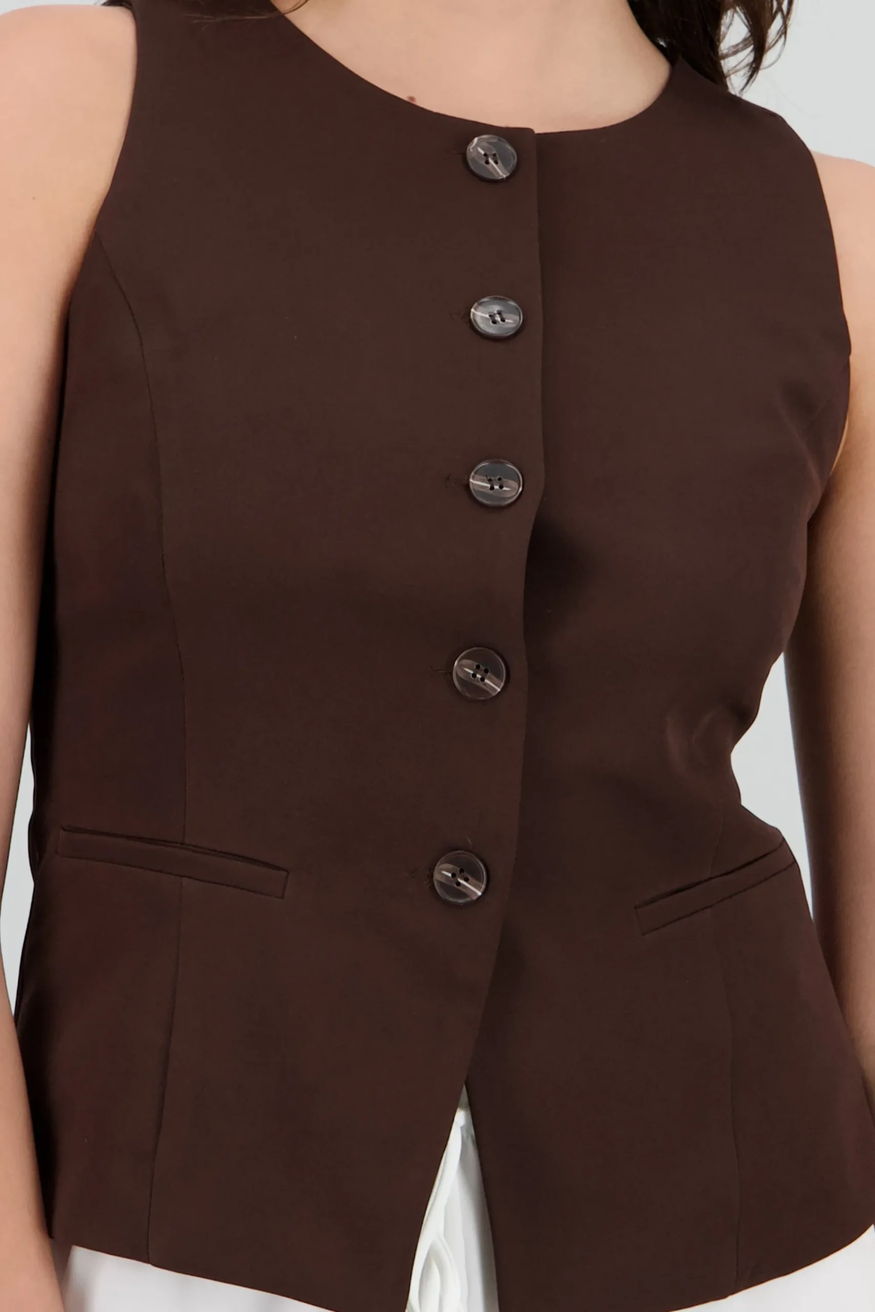 Shasa Round Neck Tarilored Vest