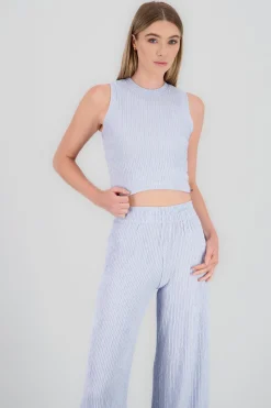 Shasa Shiny Textured Cropped Top