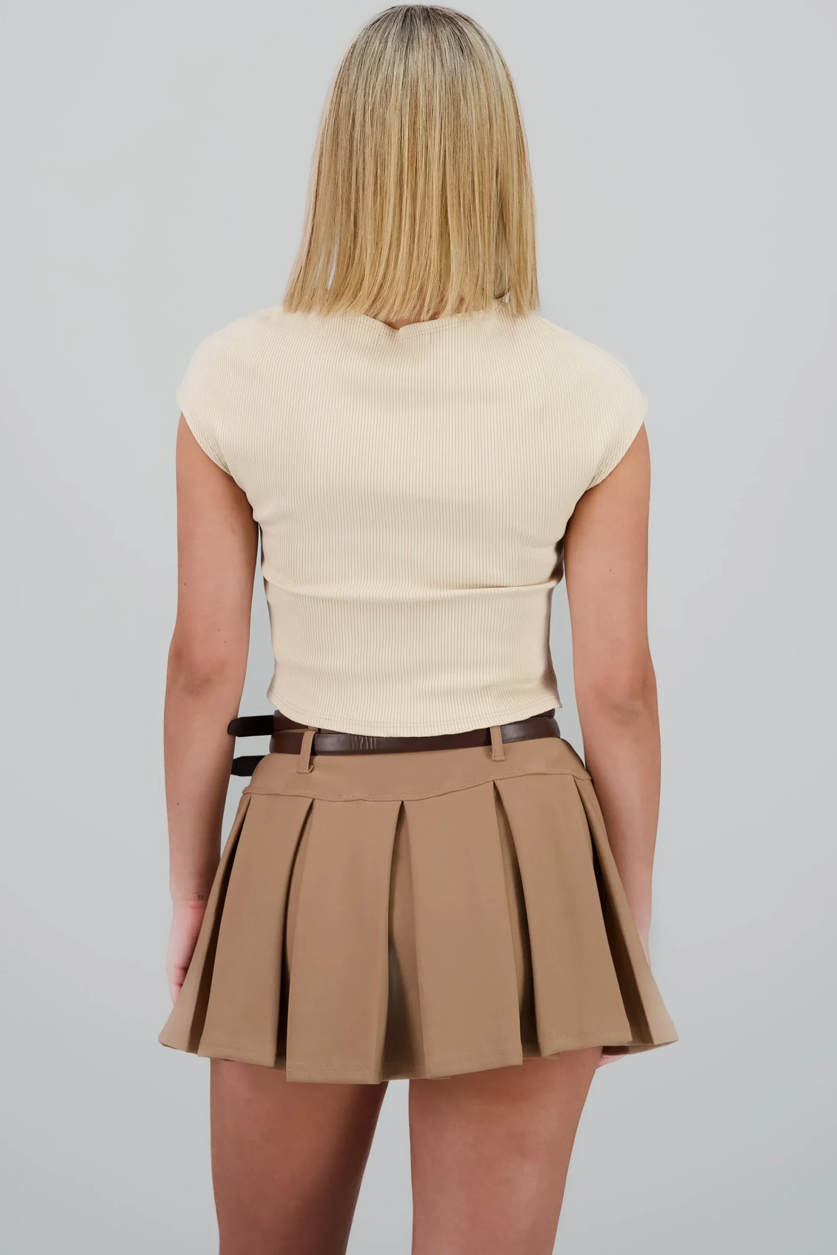 Shasa Short Sleeve Cropped Ribbed Top
