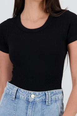 Shasa Short Sleeve Round Neck Top