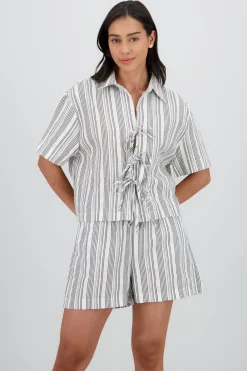 Shasa Short Sleeve Shirt with Bow Details