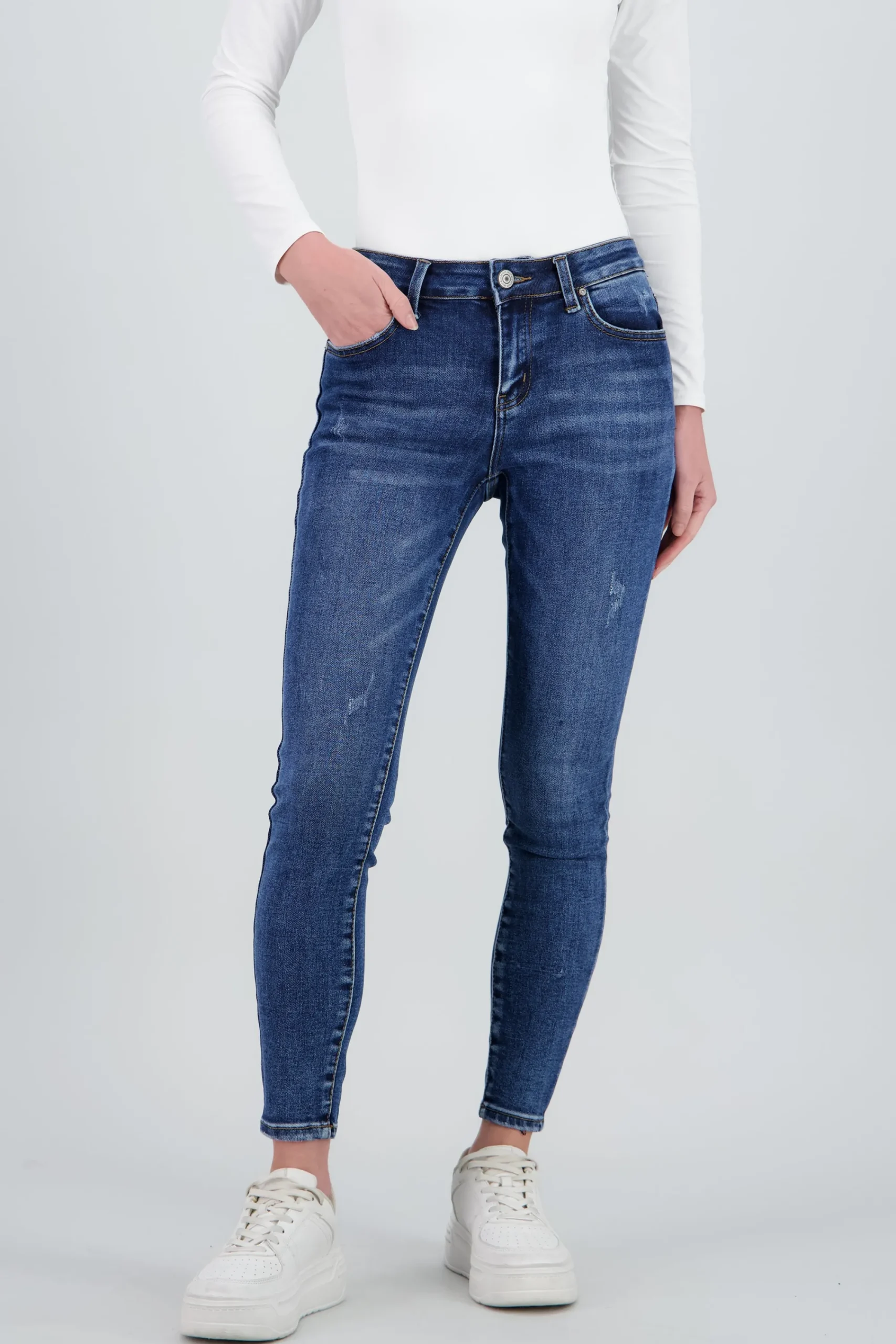 Shasa Skinny Slim Jeans
