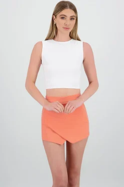 Shasa Sleeveless Cropped Solid Round Neck Top