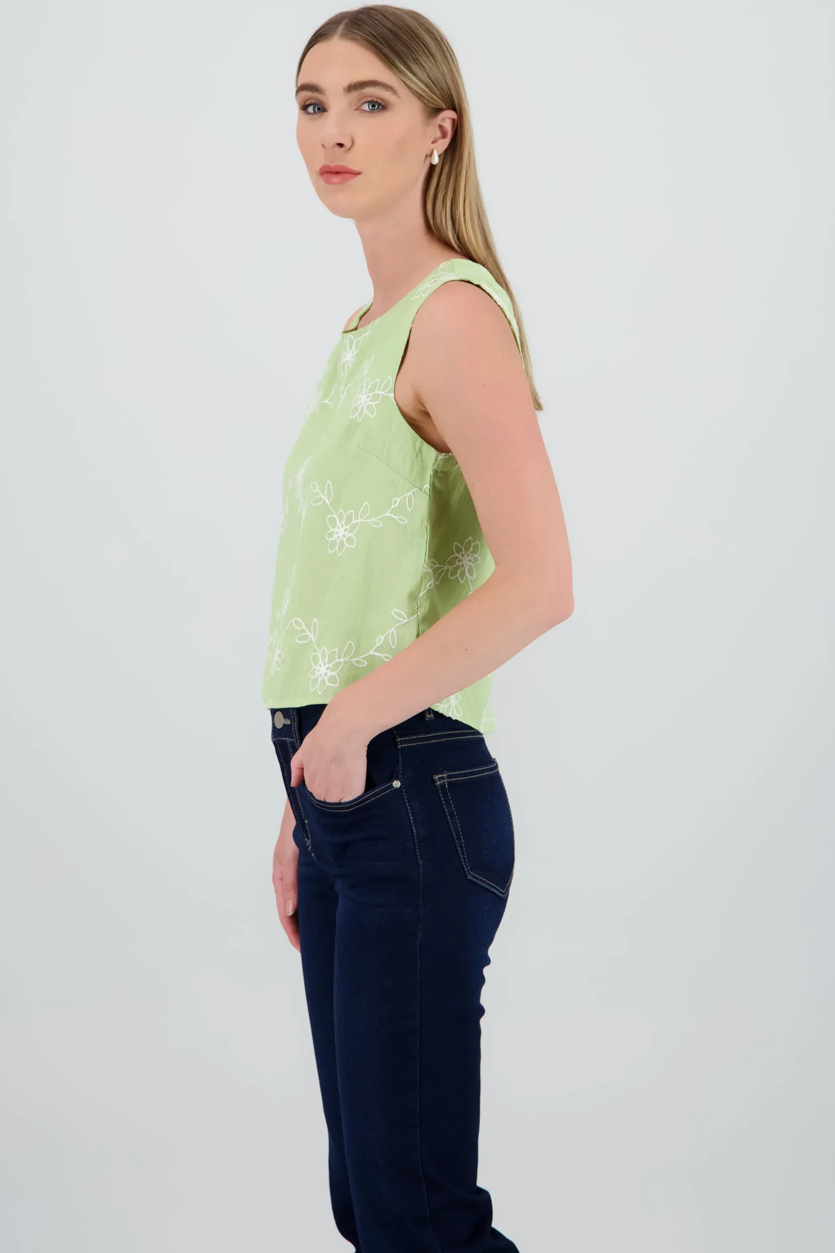 Shasa Sleeveless Round Neck Embroidered Top