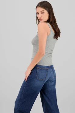 Shasa Sleeveless Round-Neck Ribbed Top