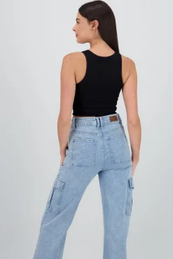 Shasa Sleeveless Seamless Round Neck Top