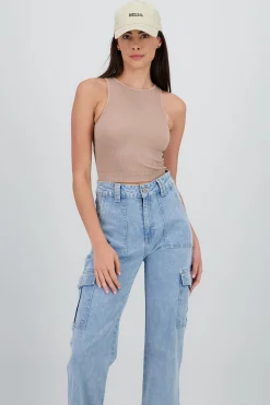 Shasa Sleeveless Seamless Round Neck Top
