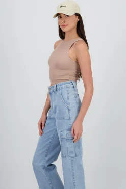 Shasa Sleeveless Seamless Round Neck Top