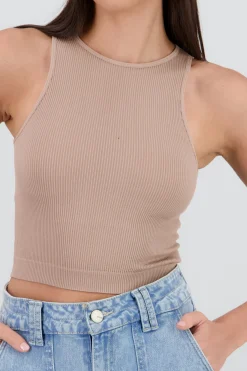 Shasa Sleeveless Seamless Round Neck Top