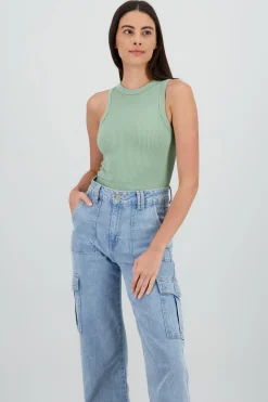 Shasa Sleeveless Seamless Solid Top