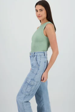 Shasa Sleeveless Seamless Solid Top